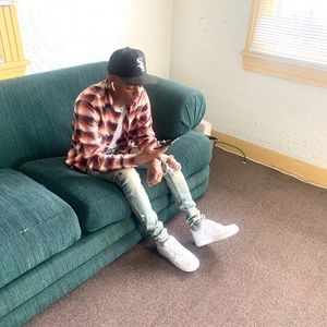 Meet your Posher, Azizi